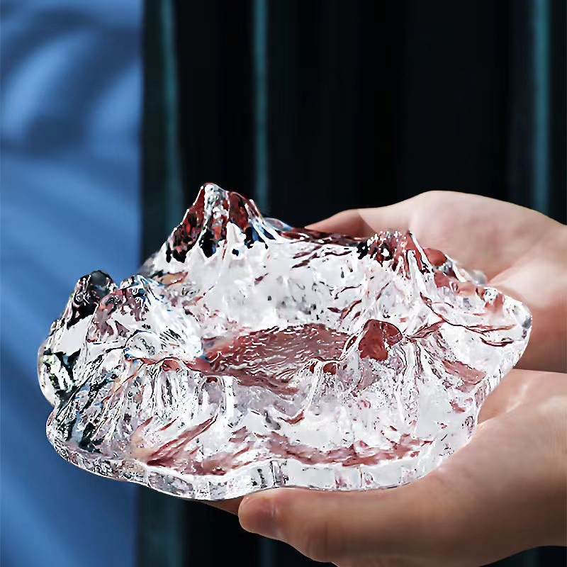 Glass Ashtray: Sự kết hợp hoàn hảo của vẻ đẹp trong suốt và độ bền!