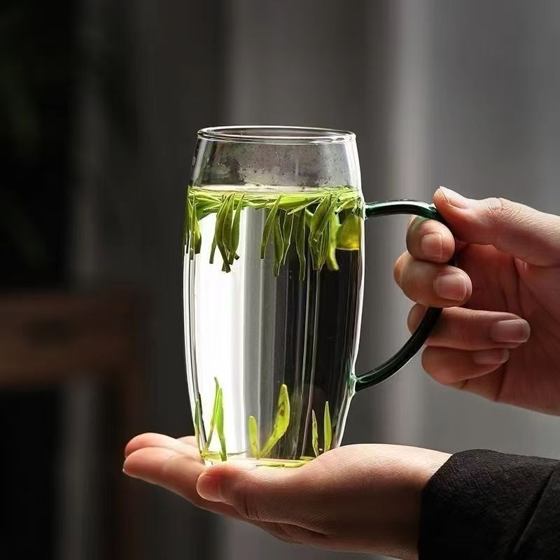 Cúp bia màu xanh lá cây đơn giản đặc biệt