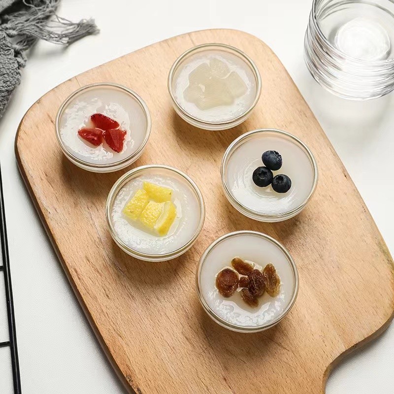 Bát thủy tinh đựng bánh pudding trong suốt